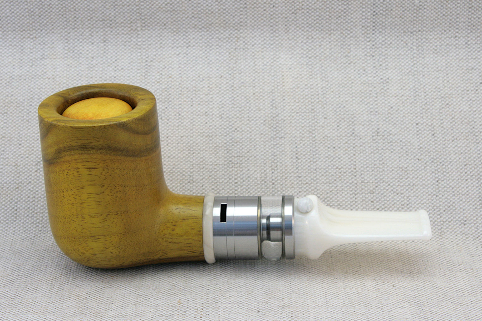 White Pearl e-pipe. Mechanical vaping mod handmade by Epos.